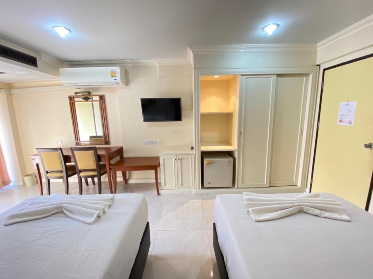 Jumbotel Hotel Bangkok Bagian luar foto