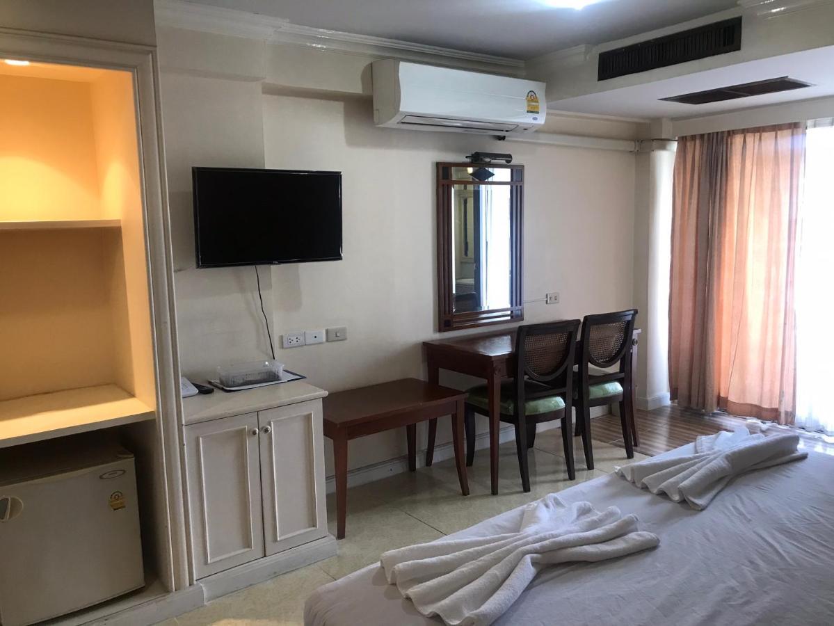 Jumbotel Hotel Bangkok Bagian luar foto