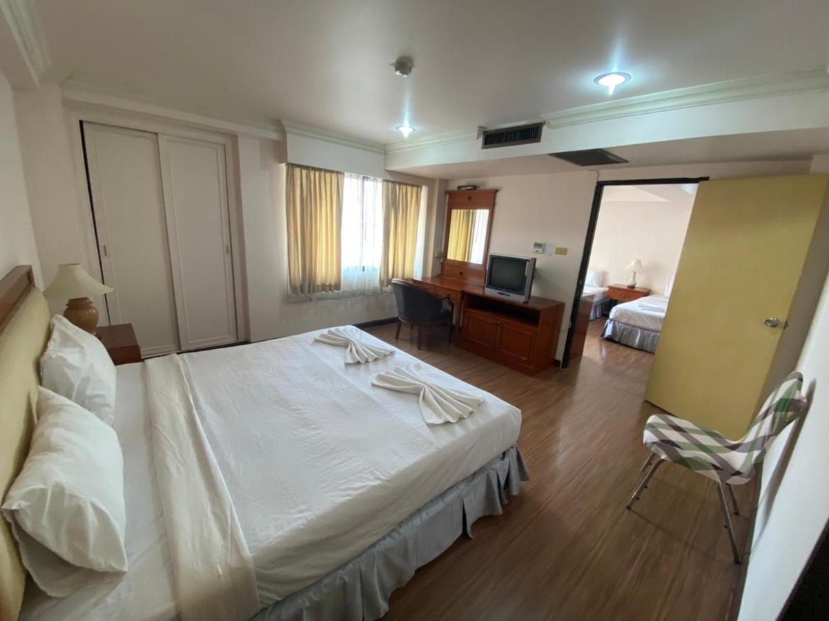 Jumbotel Hotel Bangkok Bagian luar foto