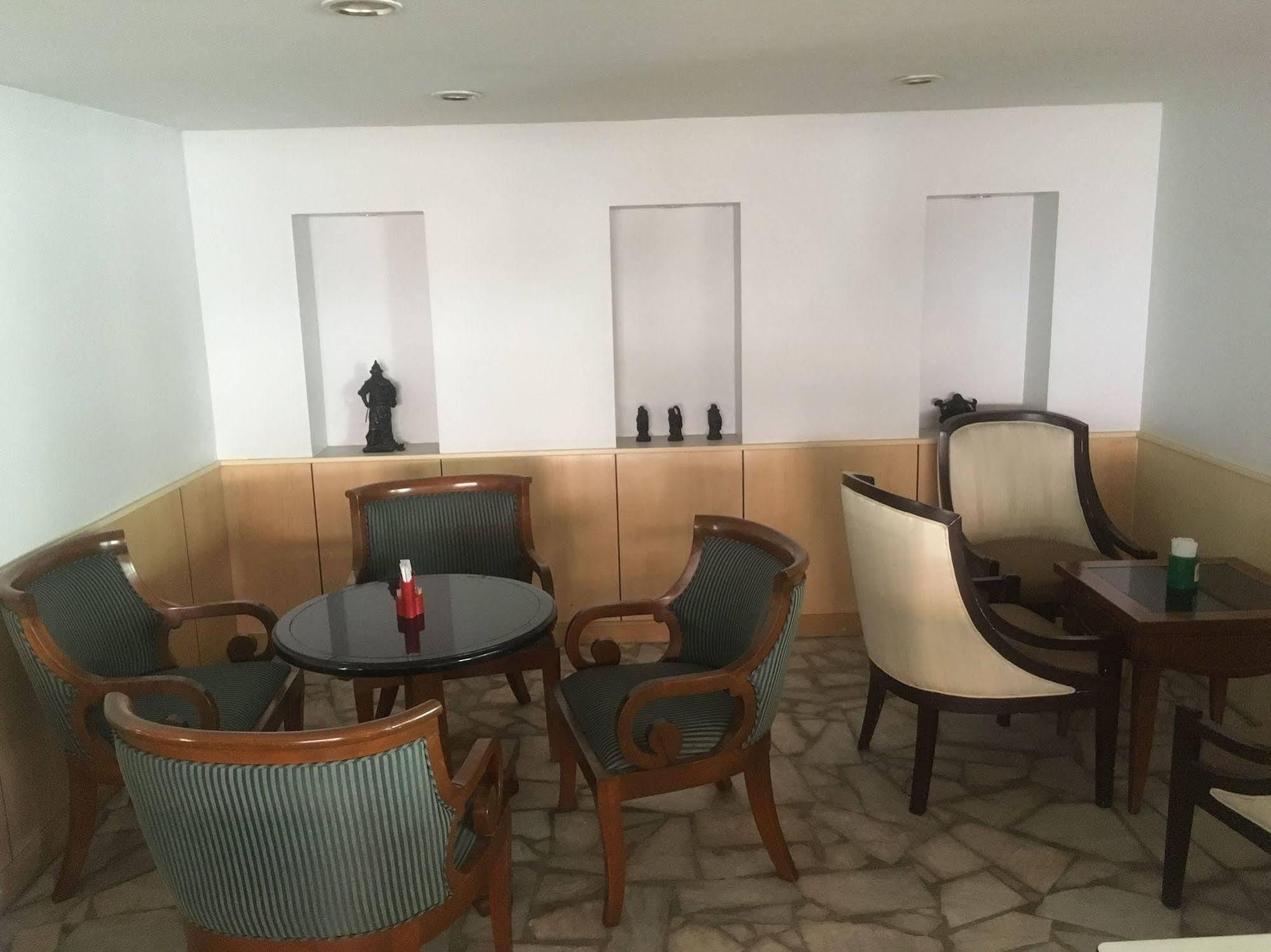 Jumbotel Hotel Bangkok Bagian luar foto