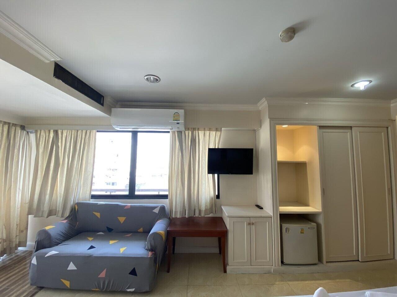 Jumbotel Hotel Bangkok Bagian luar foto
