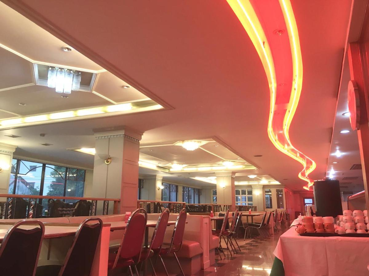 Jumbotel Hotel Bangkok Bagian luar foto