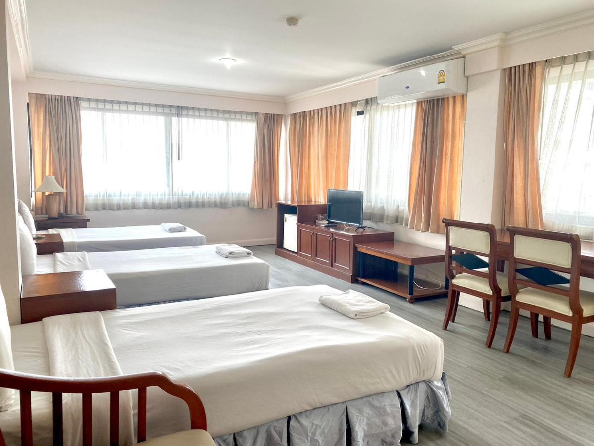 Jumbotel Hotel Bangkok Bagian luar foto