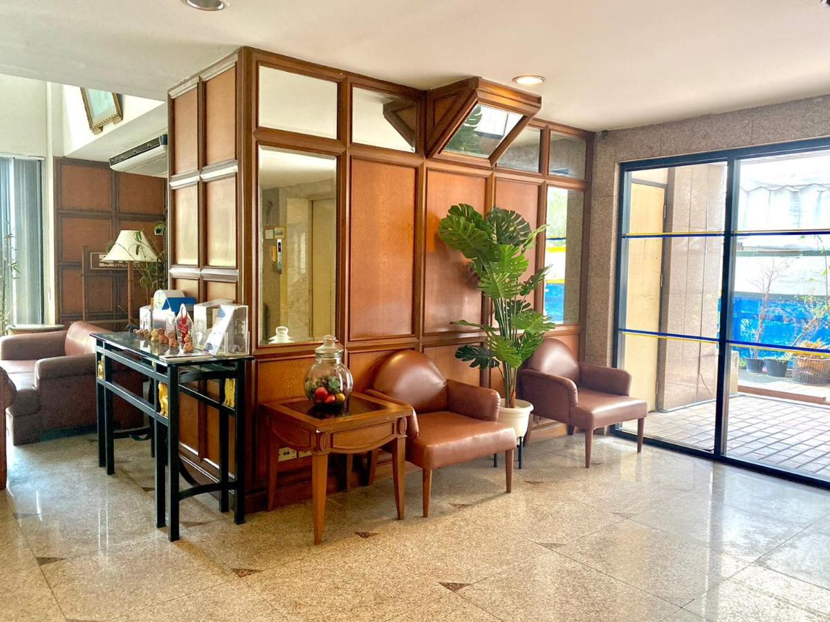 Jumbotel Hotel Bangkok Bagian luar foto