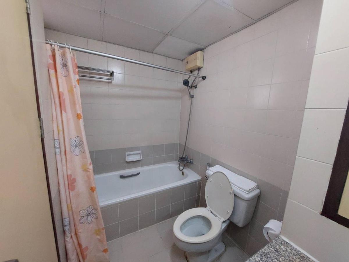 Jumbotel Hotel Bangkok Bagian luar foto